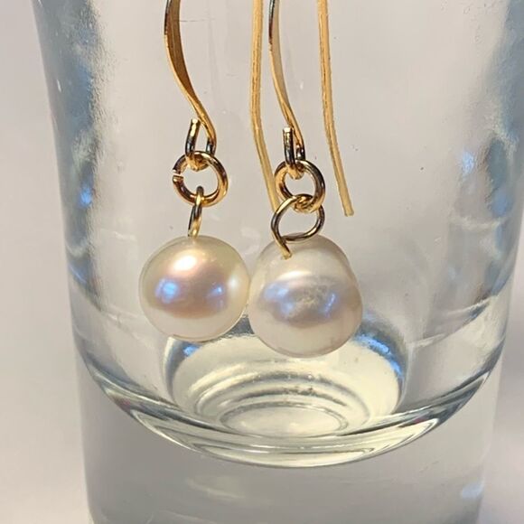 Handcrafted Pearl Earrings - Picture 6 of 10